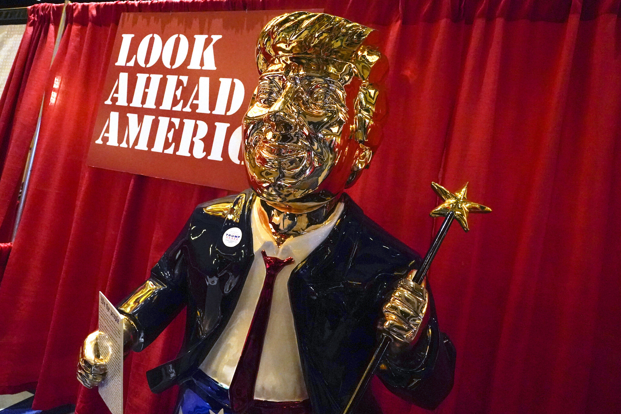Golden Trump statue at CPAC conference was made in Mexico | The Times of  Israel