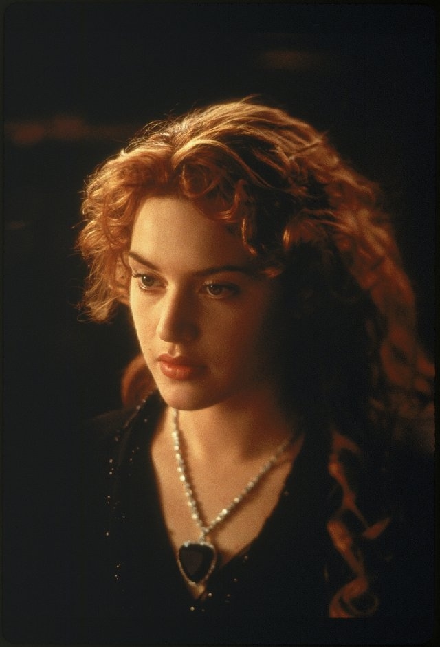 Still of Kate Winslet in Titanic: Perfect Makeup, Hair, and Feminine Grace. This is my goal look to a tee!