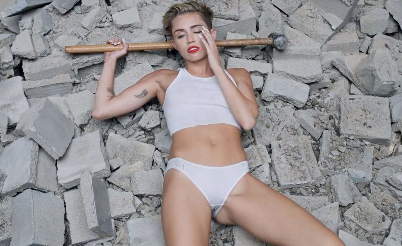 /images/Miley-Cyrus-Wrecking